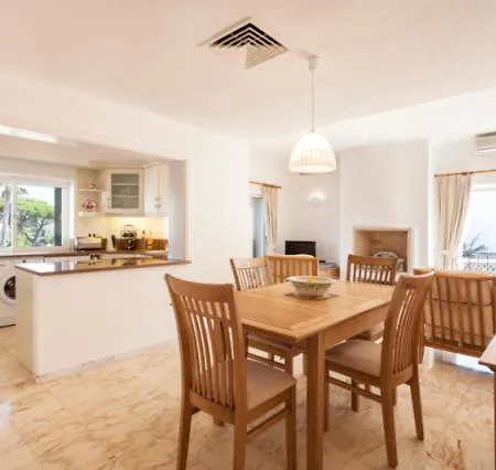 Appartement Sleeps 4 Pool Air Con T607827 *